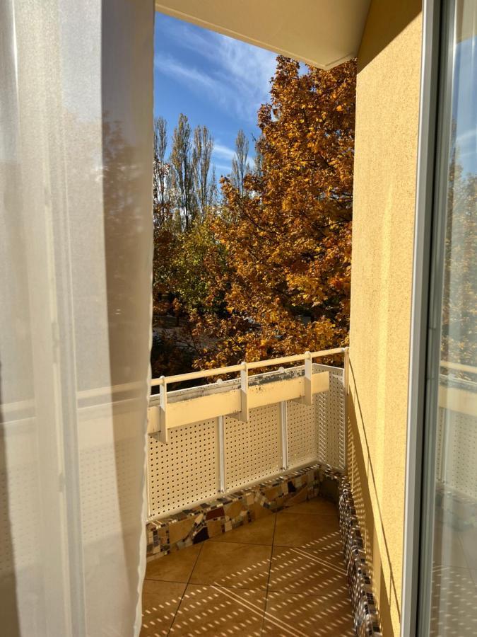 Privatunterkunft Kleiner Balkon In Muenchen West Exterior photo
